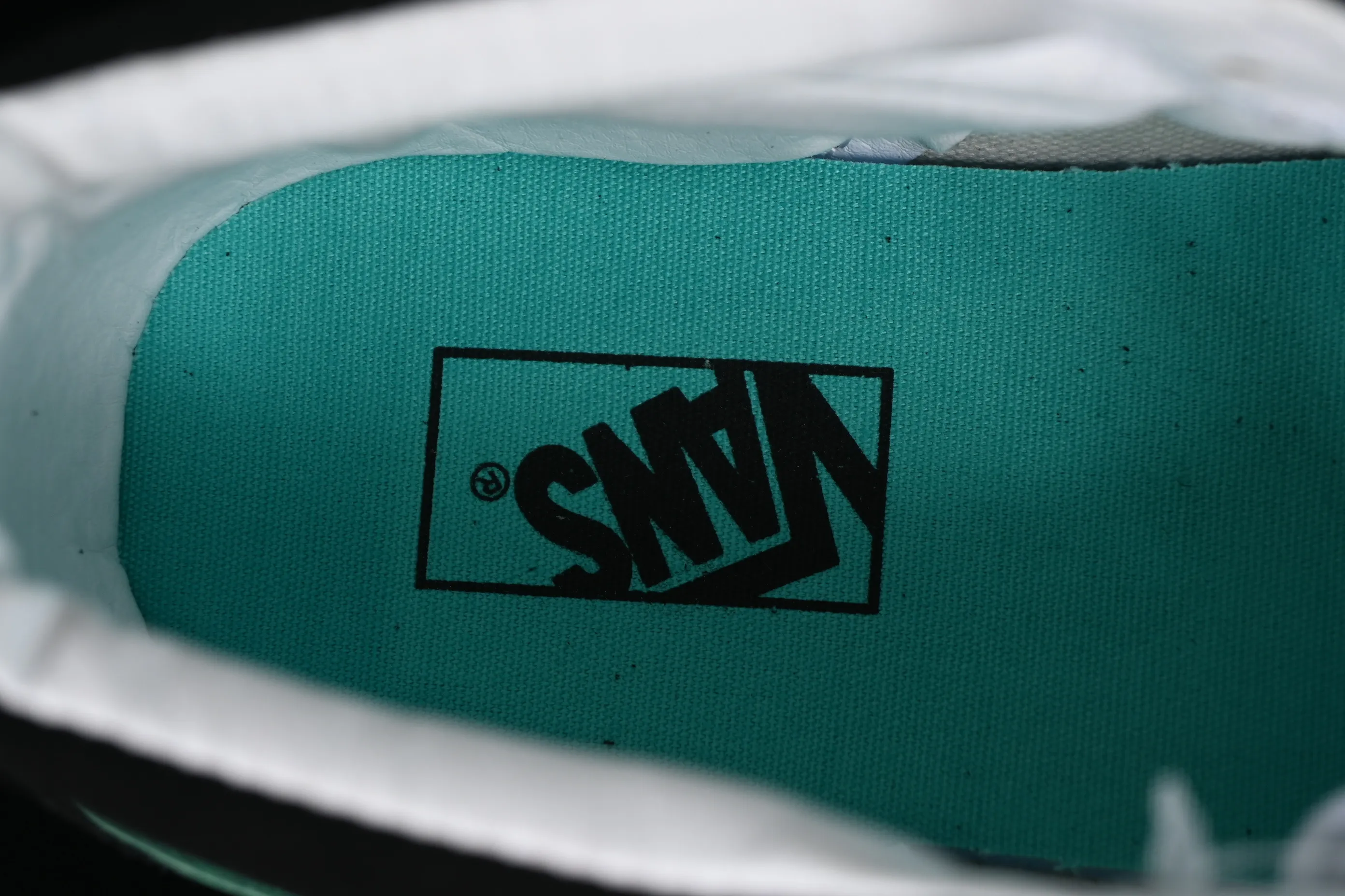 All categories Vans Vans series Vans Mid Vans SK8-Mid candy green/black green Vans official side striped mid-top canvas shoes VN0A3WM34FV
